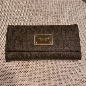 Authentic MICHAEL KORS WALLET